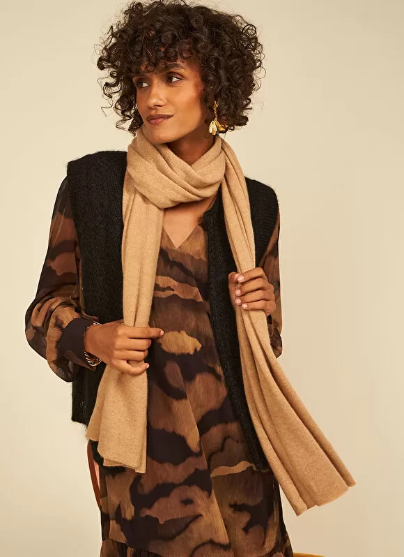 Shop Sud Express Echarpe En Cachemire Camel Elise