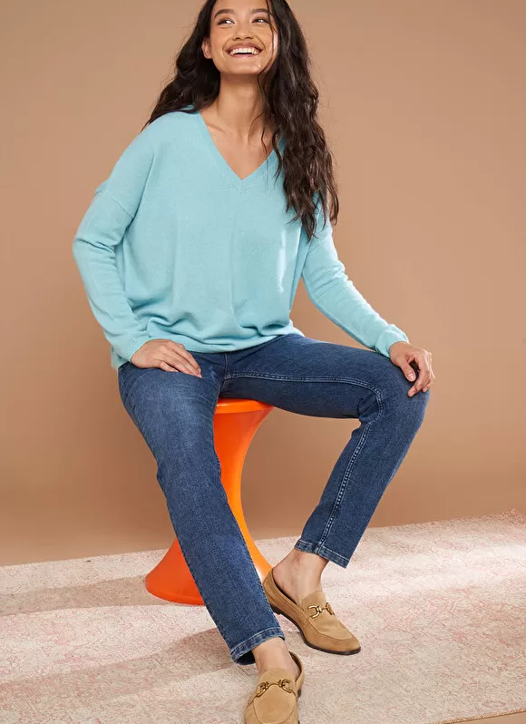 Fashion Sud Express Pull Au Volume Oversize Et A Manches Longues Pres Du Corps Calanques Monjoe