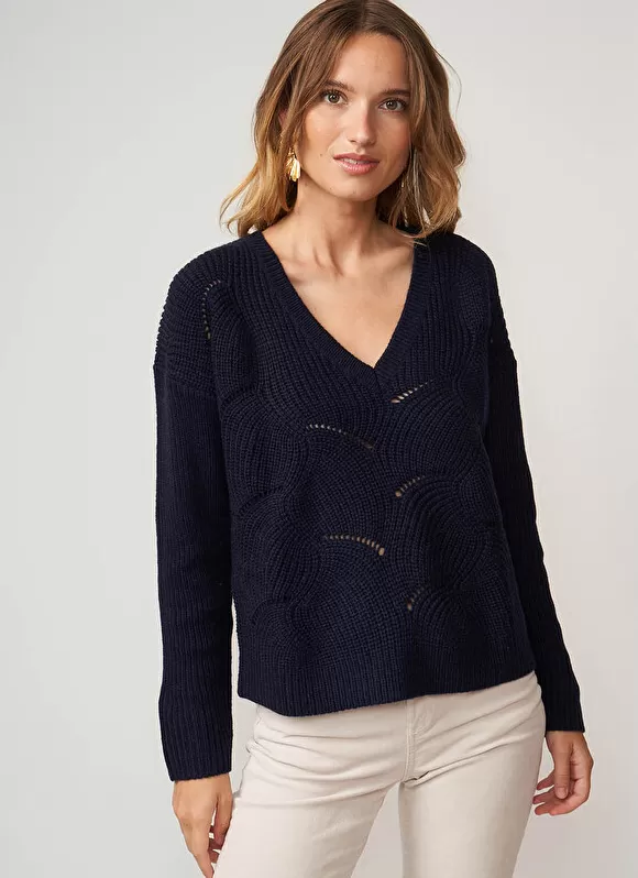 Shop Sud Express Pull Col V Au Tricotage Ajoure Marine Matido